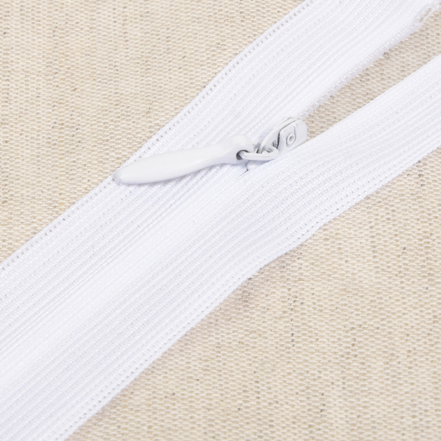 Unsichtbarer Reißverschl. col. weiss